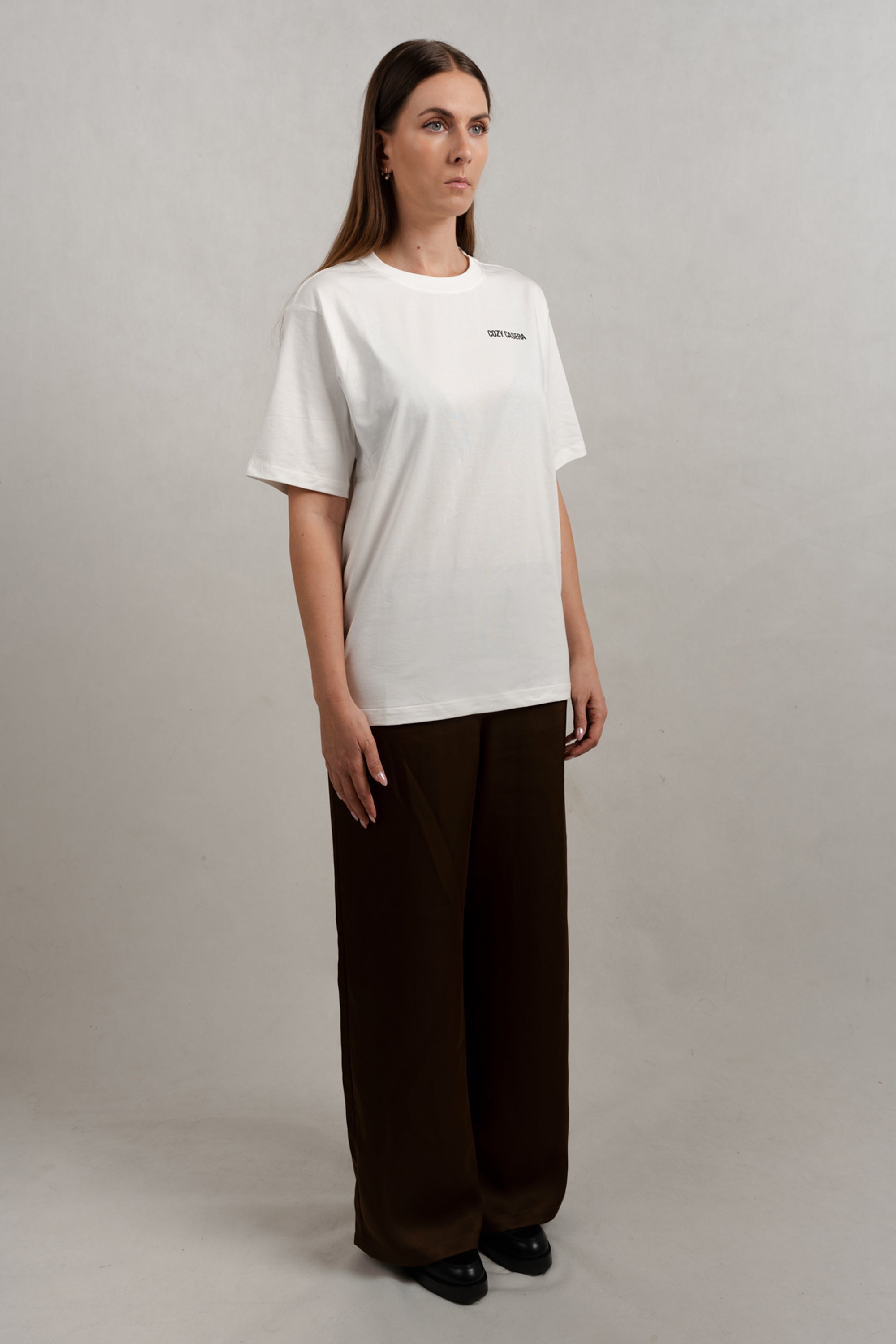 Cozy Casera Essential Tee Hvid