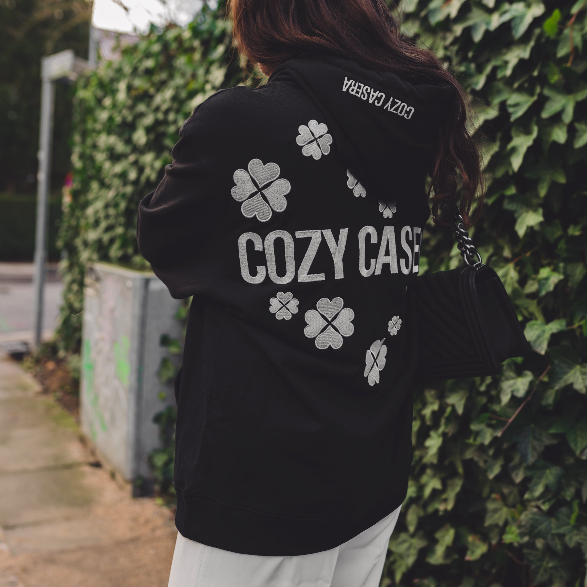 FlowerHearts Hoodie - Cozy Casera